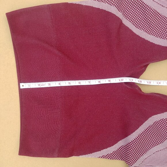 Fabletics Large cropped leggings burgundy and light pink nylon blend - Picture 6 of 9